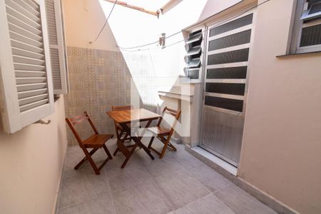 Casa à venda com 100m², 2 quartos e 2 vagasChurrasqueira