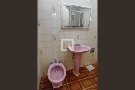 Casa de condomínio para alugar com 120m², 2 quartos e sem vaga Casa de condomínio para alugar com 120m², 2 quartos e sem vagaBanheiro