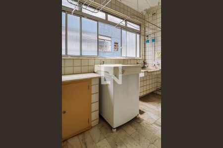 Apartamento à venda com 105m², 3 quartos e 1 vagaÁrea de Serviço