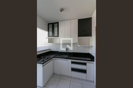 Apartamento à venda com 75m², 2 quartos e 1 vaga Apartamento à venda com 75m², 2 quartos e 1 vagaCozinha e Área de Serviço
