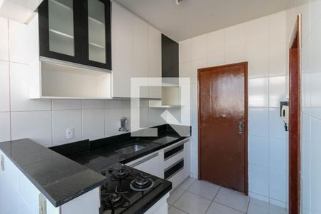 Apartamento à venda com 75m², 2 quartos e 1 vaga Apartamento à venda com 75m², 2 quartos e 1 vagaCozinha e Área de Serviço