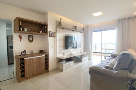 Sala de apartamento para alugar com 3 quartos, 120m² em Jardim Tupanci, Barueri