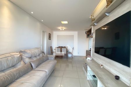 Sala de apartamento para alugar com 3 quartos, 120m² em Jardim Tupanci, Barueri