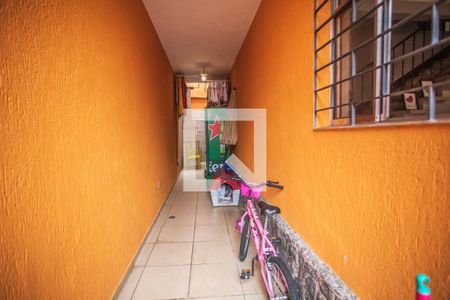 Casa à venda com 162m², 3 quartos e 1 vaga Casa à venda com 162m², 3 quartos e 1 vagaCorredor externo