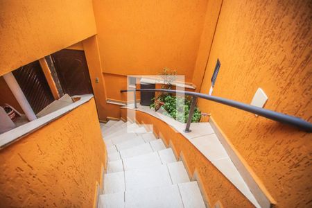 Casa à venda com 162m², 3 quartos e 1 vaga Casa à venda com 162m², 3 quartos e 1 vagaEscadas - Garagem