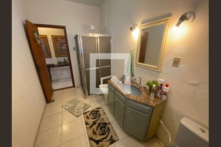 Casa à venda com 280m², 4 quartos e 6 vagas