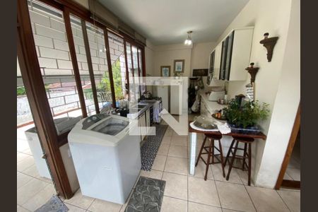 Casa à venda com 280m², 4 quartos e 6 vagas