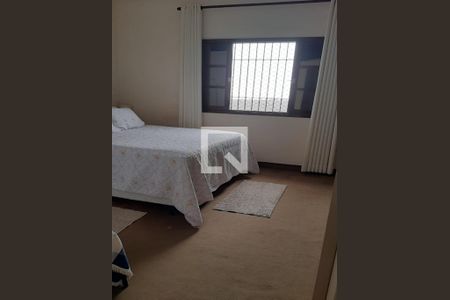 Casa à venda com 358m², 3 quartos e 6 vagas
