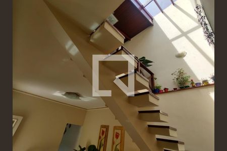 Casa à venda com 120m², 3 quartos e 4 vagas