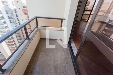 Apartamento à venda com 114m², 3 quartos e 2 vagas Apartamento à venda com 114m², 3 quartos e 2 vagasvaranda