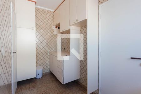 Apartamento à venda com 114m², 3 quartos e 2 vagas Apartamento à venda com 114m², 3 quartos e 2 vagasCozinha
