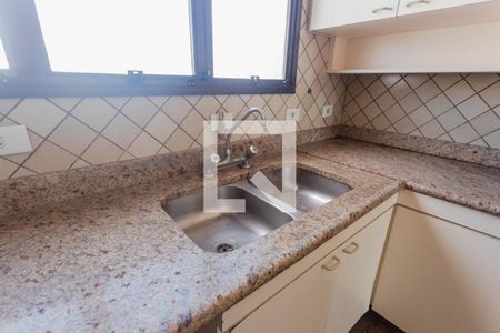 Apartamento à venda com 114m², 3 quartos e 2 vagas Apartamento à venda com 114m², 3 quartos e 2 vagasCozinha