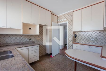 Apartamento à venda com 114m², 3 quartos e 2 vagas Apartamento à venda com 114m², 3 quartos e 2 vagasCozinha