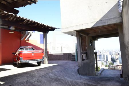 Casa à venda com 340m², 2 quartos e 5 vagasGaragem