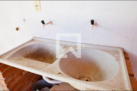 Casa à venda com 340m², 2 quartos e 5 vagasTanque