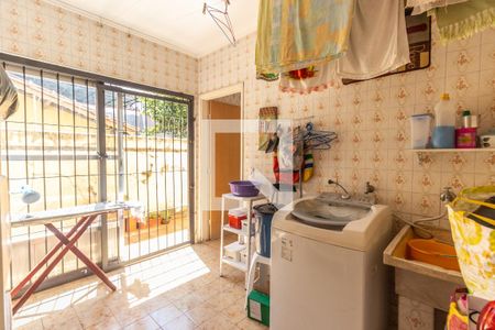 Casa à venda com 185m², 3 quartos e 2 vagasÁrea de serviço