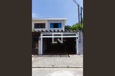 Casa à venda com 185m², 3 quartos e 2 vagasFachada
