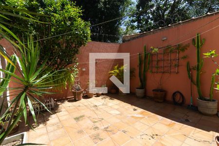 Casa à venda com 185m², 3 quartos e 2 vagasQuintal