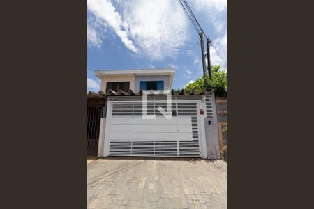 Casa à venda com 185m², 3 quartos e 2 vagasFachada