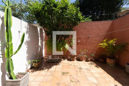 Casa à venda com 185m², 3 quartos e 2 vagasQuintal