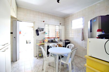 Casa à venda com 220m², 4 quartos e 1 vagaCozinha