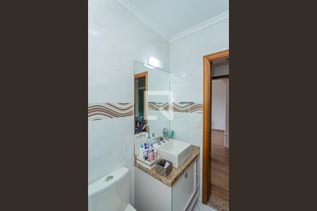 Casa à venda com 214m², 4 quartos e 3 vagas Casa à venda com 214m², 4 quartos e 3 vagasBanheiro social