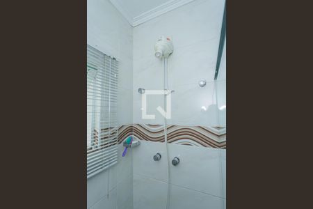 Casa à venda com 214m², 4 quartos e 3 vagas Casa à venda com 214m², 4 quartos e 3 vagasBanheiro social