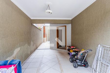 Casa à venda com 214m², 4 quartos e 3 vagas Casa à venda com 214m², 4 quartos e 3 vagasEntrada