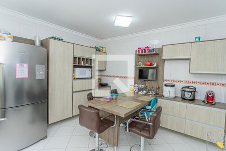 Casa à venda com 214m², 4 quartos e 3 vagas Casa à venda com 214m², 4 quartos e 3 vagasCozinha