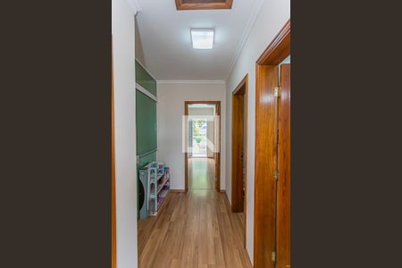 Casa à venda com 214m², 4 quartos e 3 vagas Casa à venda com 214m², 4 quartos e 3 vagasHall dos quartos