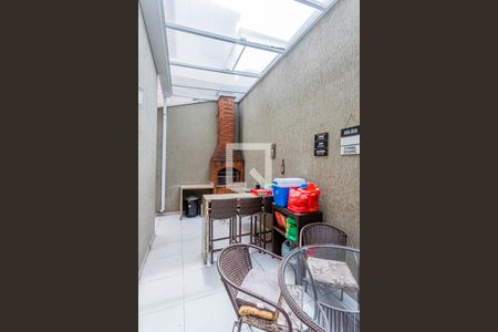 Casa à venda com 214m², 4 quartos e 3 vagas Casa à venda com 214m², 4 quartos e 3 vagasQuintal e churrasqueira