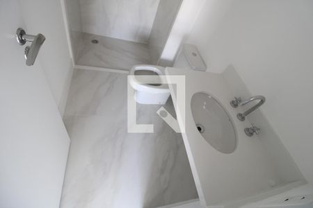 Apartamento à venda com 118m², 3 quartos e 3 vagasBanheiro da suíte 2 