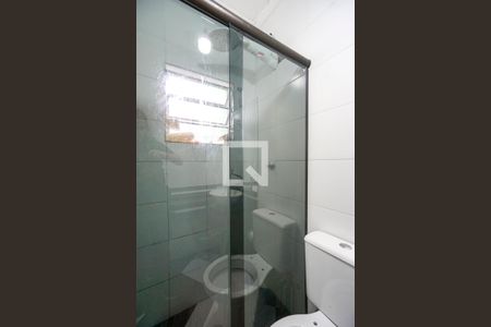 Casa à venda com 59m², 3 quartos e 2 vagas Casa à venda com 59m², 3 quartos e 2 vagasBanheiro da suíte