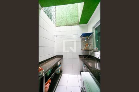 Casa à venda com 59m², 3 quartos e 2 vagas Casa à venda com 59m², 3 quartos e 2 vagasÁrea de serviço