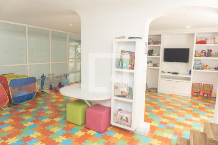 Apartamento à venda com 210m², 3 quartos e 2 vagasÁrea comum - Playground