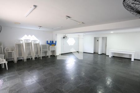 Apartamento para alugar com 55m², 2 quartos e 1 vagaÁrea comum - Salão de festas