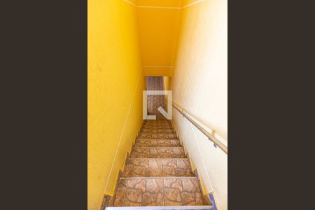 Casa à venda com 297m², 4 quartos e 6 vagasEscada Cozinha / Garagem