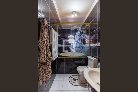 Casa à venda com 297m², 4 quartos e 6 vagasBanheiro da Suite