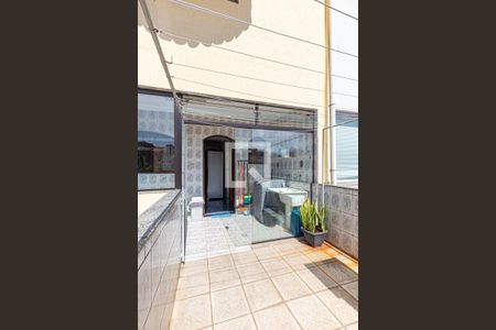 Casa à venda com 297m², 4 quartos e 6 vagasQuintal Fundos