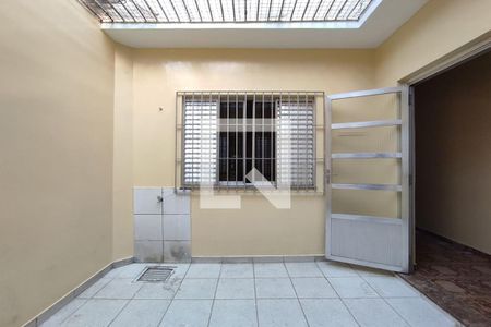 Casa à venda com 228m², 3 quartos e 3 vagas Casa à venda com 228m², 3 quartos e 3 vagasVaranda