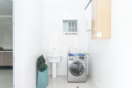 Casa para alugar com 220m², 3 quartos e 6 vagas Casa para alugar com 220m², 3 quartos e 6 vagasLavanderia