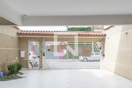 Casa para alugar com 220m², 3 quartos e 6 vagas Casa para alugar com 220m², 3 quartos e 6 vagasGaragem