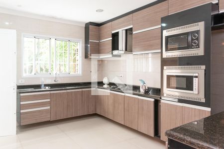 Casa para alugar com 220m², 3 quartos e 6 vagas Casa para alugar com 220m², 3 quartos e 6 vagasCozinha