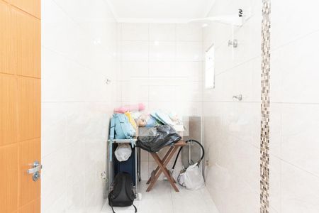 Casa para alugar com 220m², 3 quartos e 6 vagas Casa para alugar com 220m², 3 quartos e 6 vagasBanheiro da Suíte 1