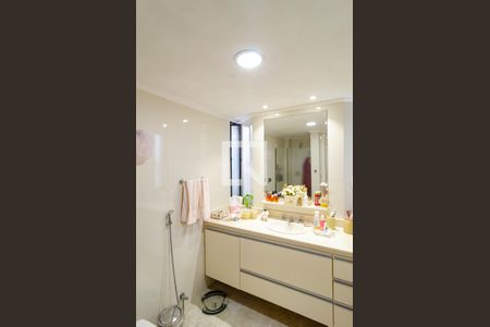 Apartamento à venda com 105m², 3 quartos e 1 vaga Apartamento à venda com 105m², 3 quartos e 1 vagaBanheiro Social