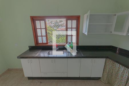 Casa de condomínio à venda com 297m², 4 quartos e 2 vagas Casa de condomínio à venda com 297m², 4 quartos e 2 vagascozinha