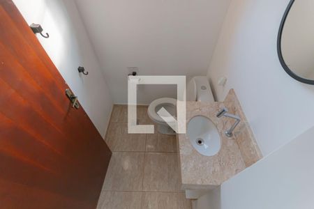 Casa de condomínio à venda com 297m², 4 quartos e 2 vagas Casa de condomínio à venda com 297m², 4 quartos e 2 vagasbanheiro 1