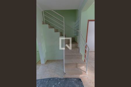 Casa de condomínio à venda com 297m², 4 quartos e 2 vagas Casa de condomínio à venda com 297m², 4 quartos e 2 vagasescada