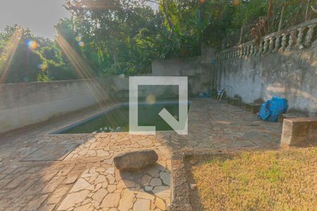 Casa de condomínio à venda com 297m², 4 quartos e 2 vagas Casa de condomínio à venda com 297m², 4 quartos e 2 vagasÁrea comum - Piscina