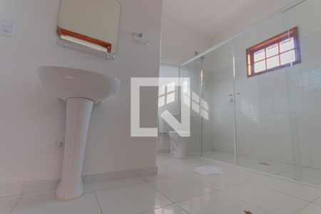 Casa de condomínio à venda com 297m², 4 quartos e 2 vagas Casa de condomínio à venda com 297m², 4 quartos e 2 vagasbanheiro 4